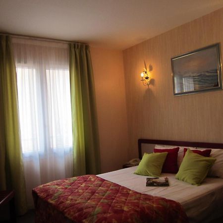 Hotel Sables D'O Et Son Restaurant Le 16 Bis Les Sables-dʼOlonne Εξωτερικό φωτογραφία