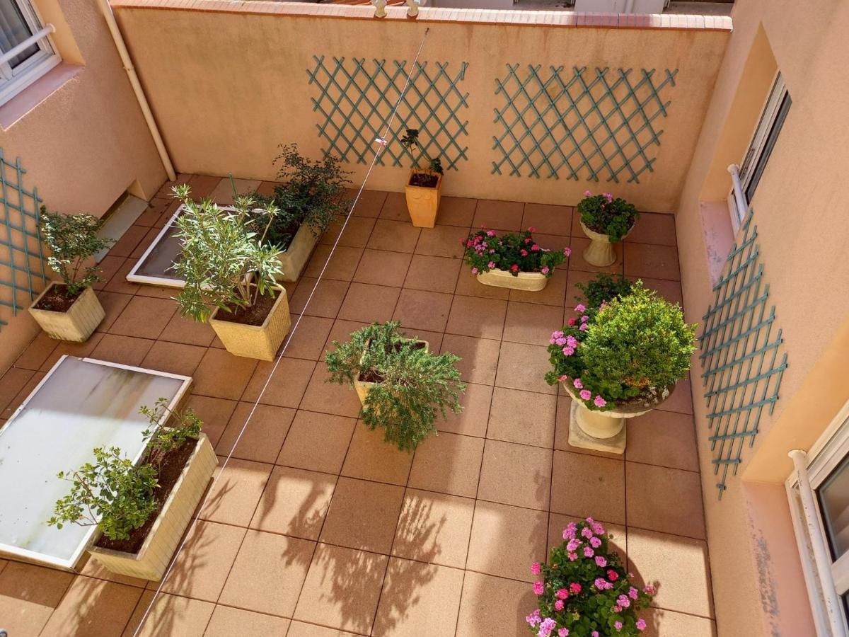 Hotel Sables D'O Et Son Restaurant Le 16 Bis Les Sables-dʼOlonne Εξωτερικό φωτογραφία