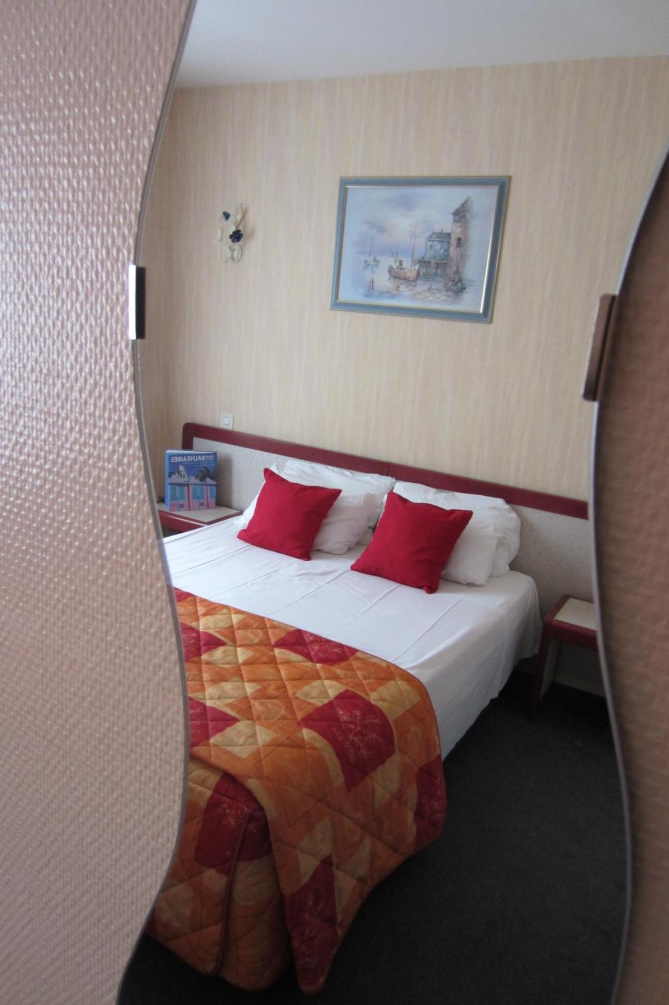 Hotel Sables D'O Et Son Restaurant Le 16 Bis Les Sables-dʼOlonne Εξωτερικό φωτογραφία