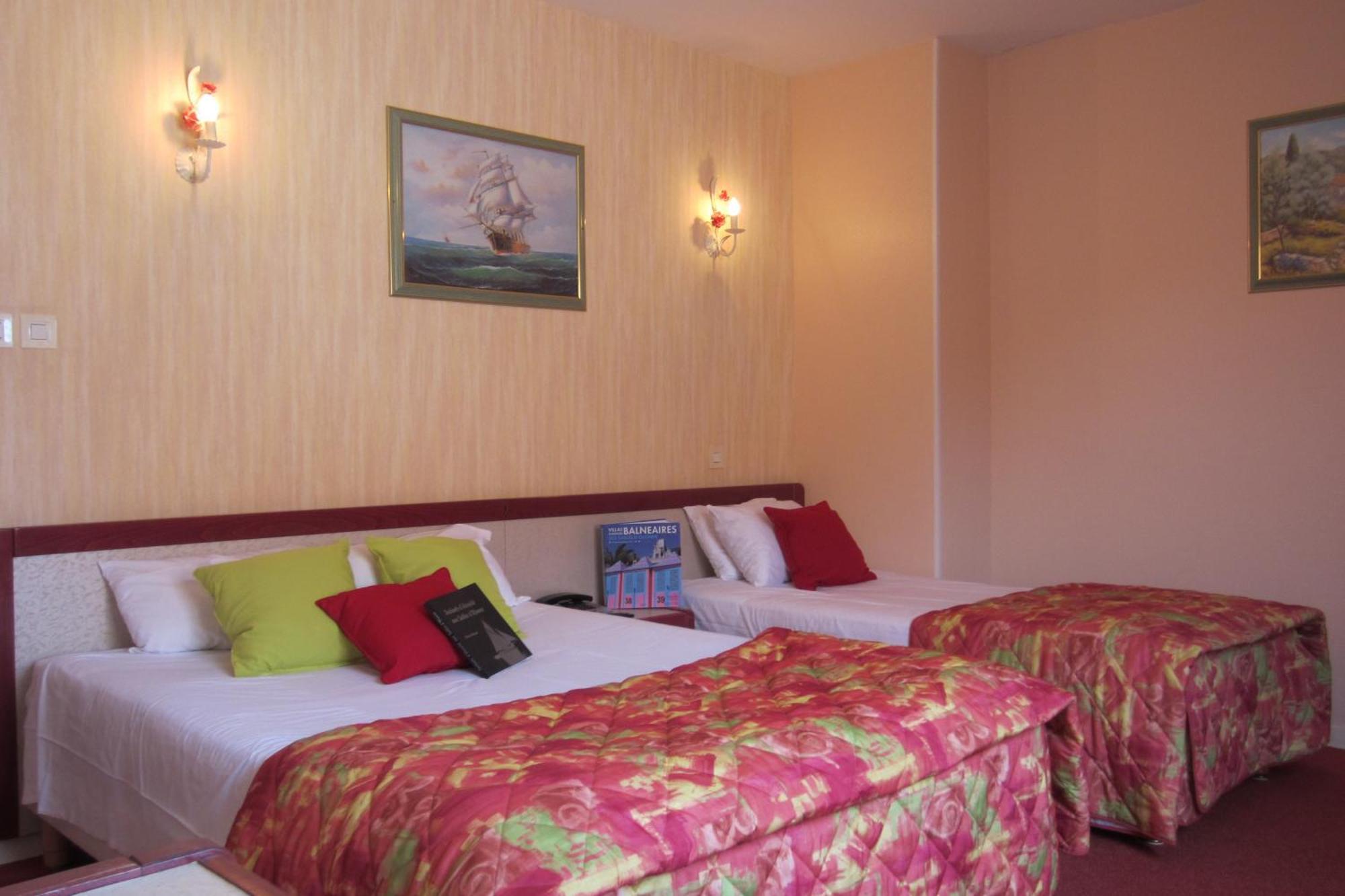 Hotel Sables D'O Et Son Restaurant Le 16 Bis Les Sables-dʼOlonne Εξωτερικό φωτογραφία